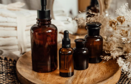 Natural vs. Chemical Skincare: What’s Better for Your Skin?